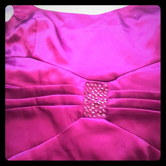 Event Dress - Picture 3 of 8